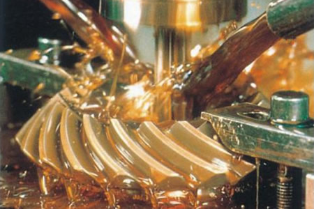 水性切削油的特點(diǎn)及用途 水性切削油的特點(diǎn)及用途